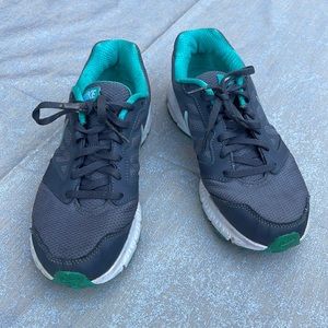 Nike downshifted 6 sneakers womens size 8